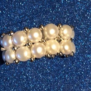 Beautiful original pearls ring